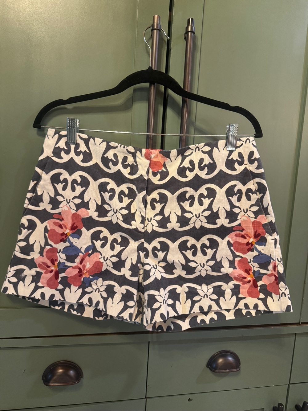 LOFT Navy and White Floral-Accent Cotton Shorts